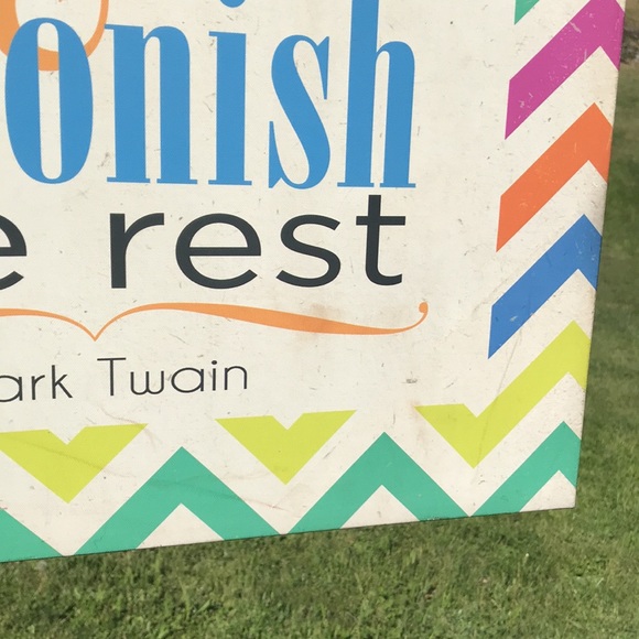 ColorCanvas Always do right. This will Gratify some people and Astonish the rest - Picture 14 of 16